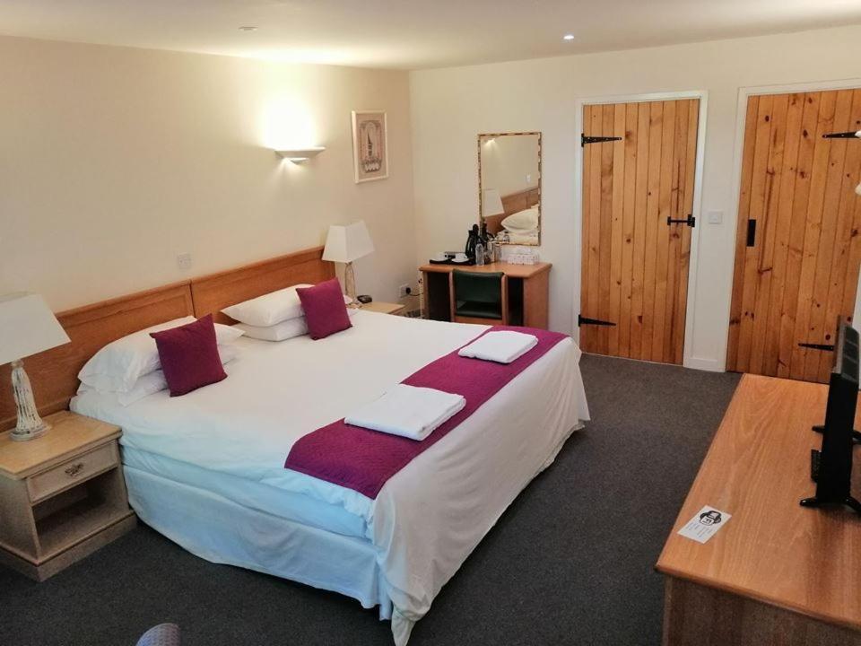 The Flying Fish Stables Hotel Ilminster Room photo